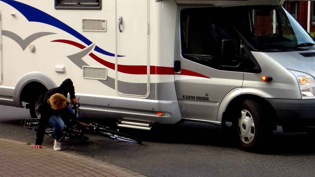 Blind Spot Assistant from MobilWarn 06